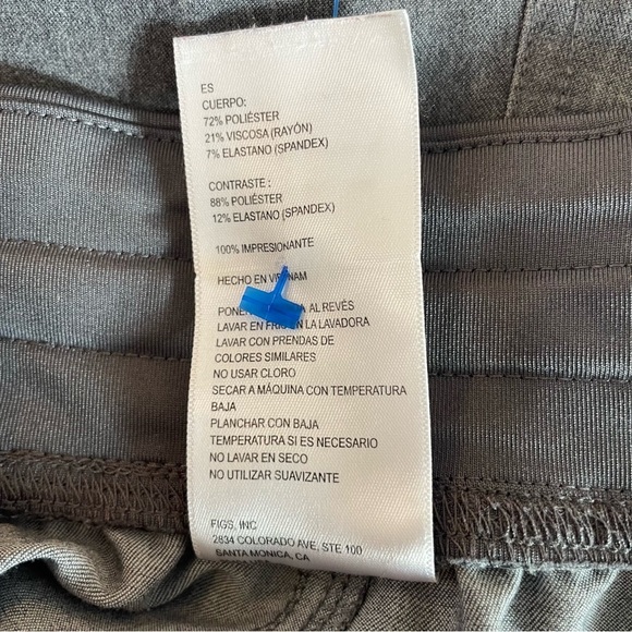 Figs Livingston Basic Scrub Pants in Graphite Gray S20605 - Picture 10 of 13